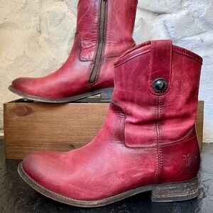 Like New Frye Melissa Short Boots 7.5